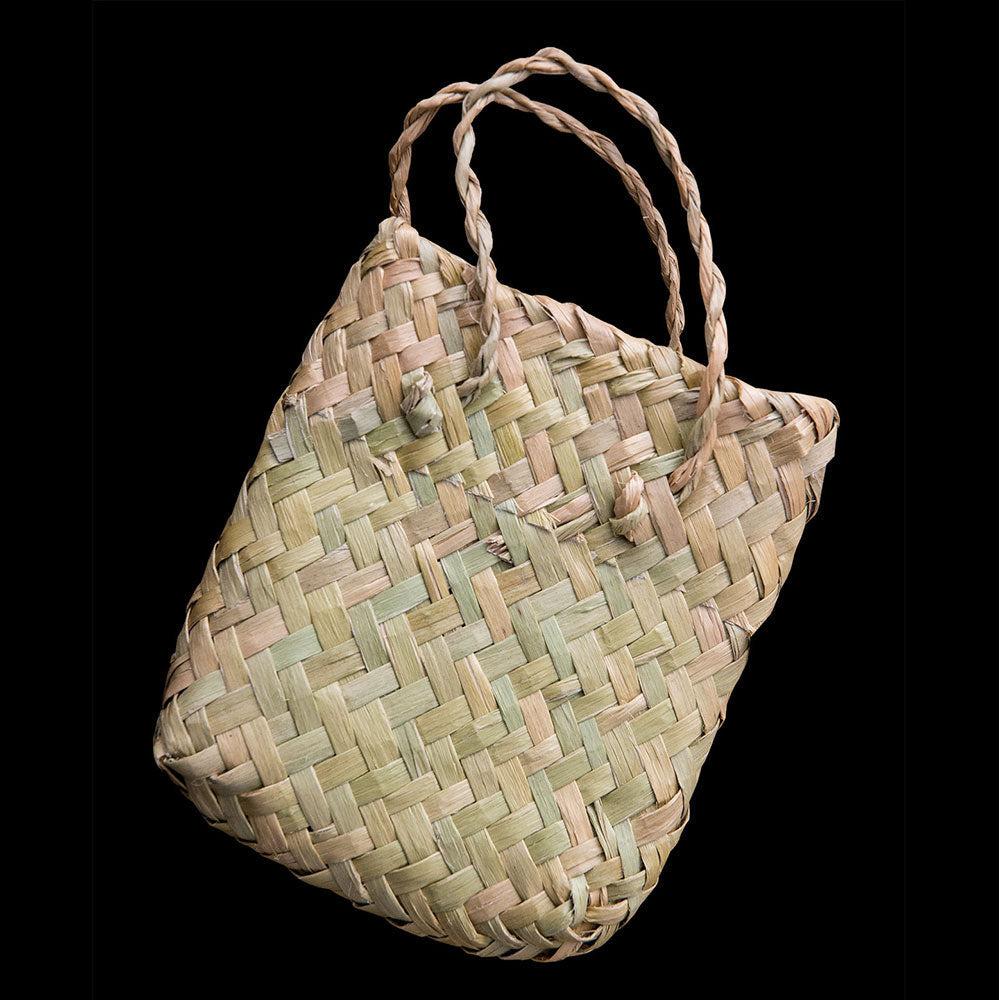 Dark Pounamu Triple Twist, handcrafted jade pendant